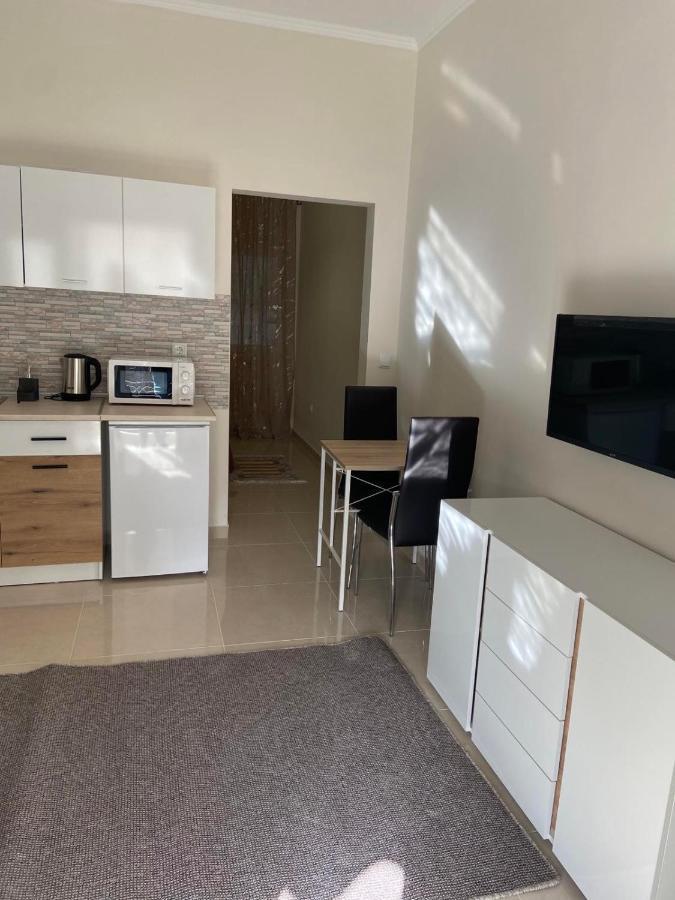 Ifos Apartments Tesalonika Bagian luar foto